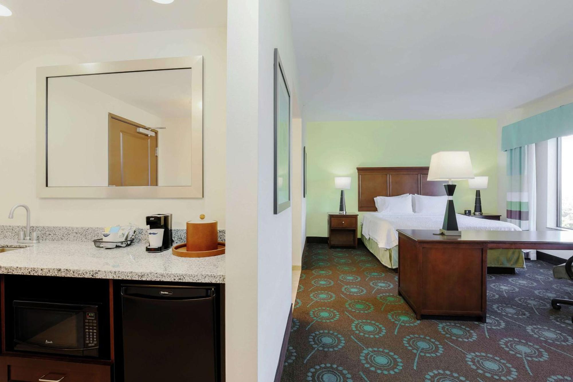 Hampton Inn & Suites Wheeling - The Highlands Triadelphia Exterior photo
